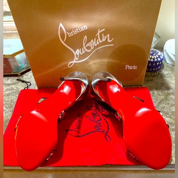 Christian Louboutin  new never worn - Picture 3 of 5